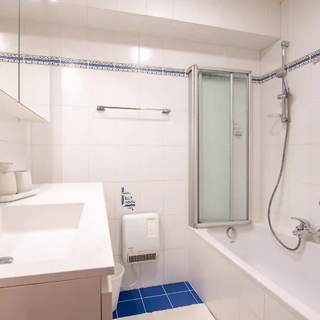 Beautiful With Sea Views And Parking