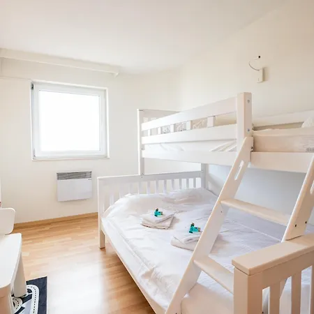 Apartment Beautiful With Sea Views And Parking *