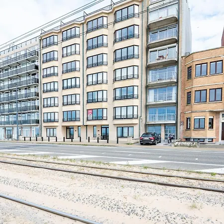 Beautiful With Sea Views And Parking Appartamento