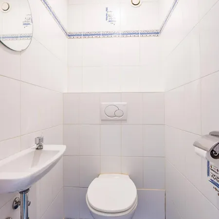 Beautiful With Sea Views And Parking Lejlighed