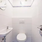 Beautiful With Sea Views And Parking 아파트