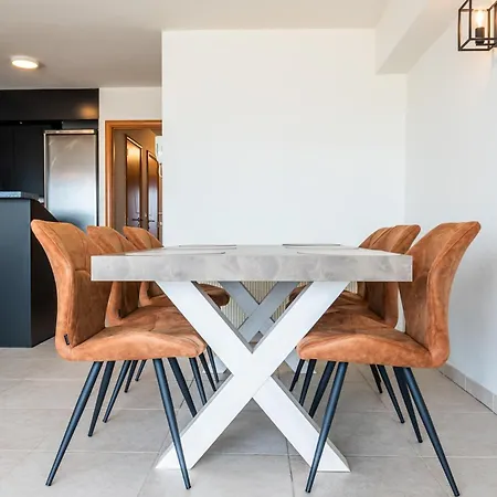 Beautiful With Sea Views And Parking Остенде