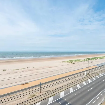 Beautiful With Sea Views And Parking 오스텐드