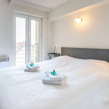 아파트 Beautiful With Sea Views And Parking *